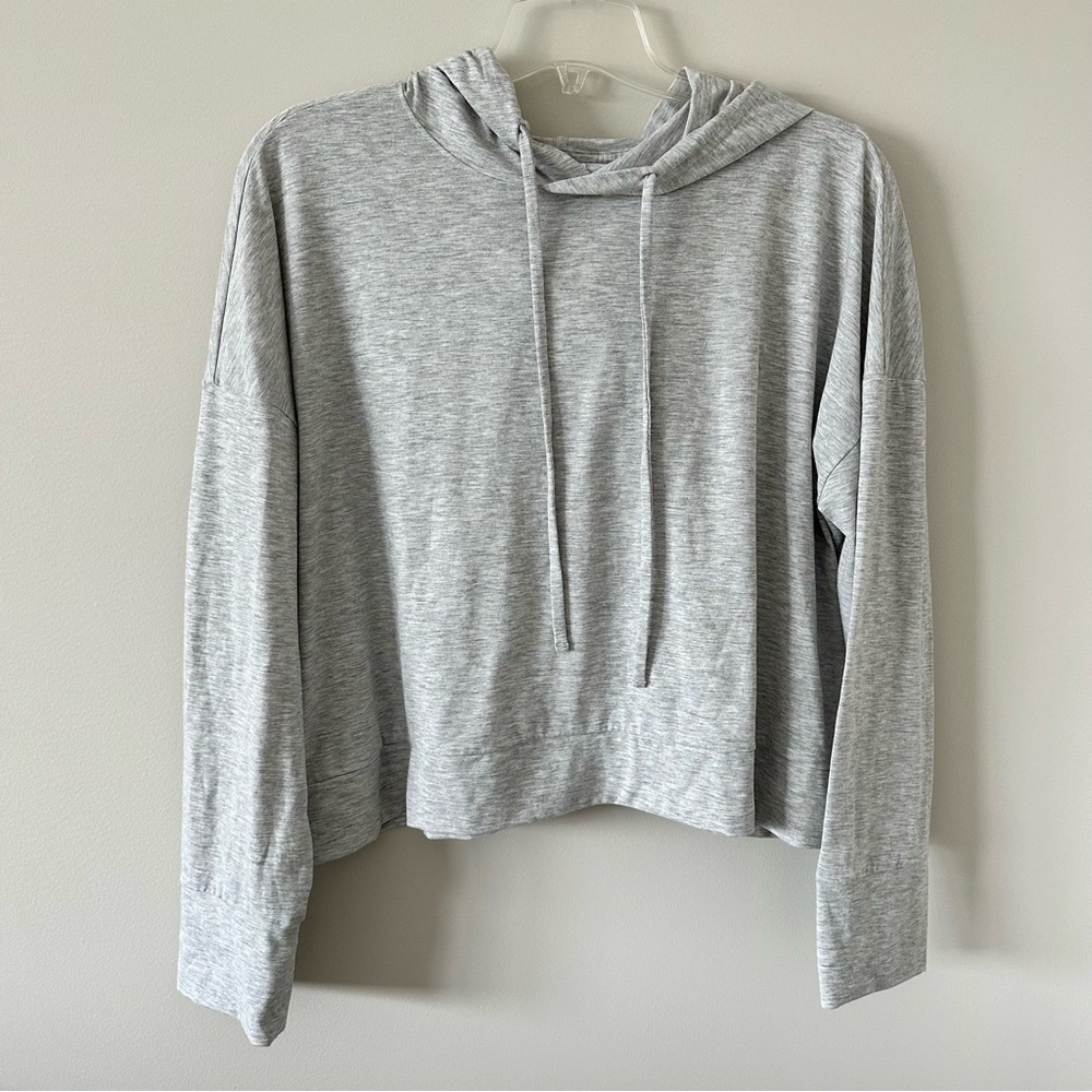 Gapfit gray cropped hoodie